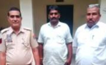 पोक्सो एक्ट में 5 साल से फरार ₹5000 का इनामी अभियुक्त गिरफ्तार पुलिस थाना शास्त्री नगर की कार्यवाही