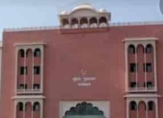 डीजीपी बनने वाले अधिकारी लॉबिंग करने में सक्रिय,, क्या निरंजन आर्य की तरह सौरभ श्रीवास्तव देंगे टक्कर,,