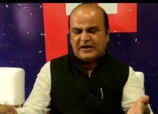 कांग्रेस के पूर्व पार्षद को जान से मारने की धमकी देने का गंभीर आरोप,,