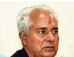 साथी महिला नर्सिंग ऑफिसर से छेड़छाड़,अश्लीलता और धमकाने के मामले में, ट्रांसपोर्ट नगर थाने में 6 महीने पहले हो चुकी है दो एफ आई आर दर्ज, सुनील हरदेनिया के खिलाफ, स्वास्थ्य विभाग ने किया पहले एपीओ उसके बाद किया निलंबित और अब करवा दी है अजमेर में ड्यूटी जॉइन,, पीड़ित महिला मानसिक तनाव में, लगता है पुलिस प्रशासन और स्वास्थ्य विभाग सुनील हरदेनिया की मुट्ठी में है ? चिकित्सा मंत्री जी जरा ध्यान दें ,,