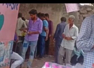 घाटगेट बस स्टैंड में खुले आम जुआ, सट्टा बदस्तूर जारी,, दो डीसीपी आयुक्तालय (पूर्व ), 3 एसएचओ आदर्श नगर, हो चुके है इधर उधर, मगर सट्टा ना इधर हुआ ना उधर, newindia खबर पहले भी 8 से 10 खबर घाटगेट सट्टे की चला चुका है और आला अफसरों को सूचित करता रहा है ,कार्यवाही होती है तो फिर क्या आदर्श नगर थाने की मेहरबानी से फिर शुरू हो जाती है यहां अवांछित गतिविधियां,किसकी शह पर ?