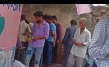 घाटगेट बस स्टैंड में खुले आम जुआ, सट्टा बदस्तूर जारी,, दो डीसीपी आयुक्तालय (पूर्व ), 3 एसएचओ आदर्श नगर, हो चुके है इधर उधर, मगर सट्टा ना इधर हुआ ना उधर, newindia खबर पहले भी 8 से 10 खबर घाटगेट सट्टे की चला चुका है और आला अफसरों को सूचित करता रहा है ,कार्यवाही होती है तो फिर क्या आदर्श नगर थाने की मेहरबानी से फिर शुरू हो जाती है यहां अवांछित गतिविधियां,किसकी शह पर ?