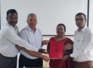 नीरज को प्रदान की गई पीएचडी उपाधि,,,