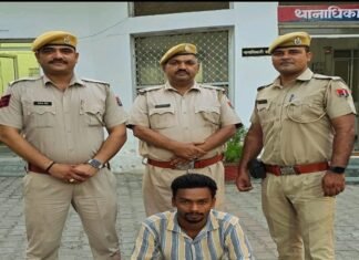 भीलवाड़ा जिले में थाना कोतवाली पुलिस की कार्रवाई,, फिरौती के लिए व्यापारी को धमकी दे फायरिंग मामले में 5 हजार का इनामी गिरफ्तार,,