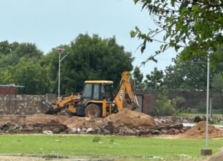 जेडीए ने चौबीस बीघा भूमि पर पॉच अवैध कॉलोनियों को किया पूर्णतः ध्वस्त,,