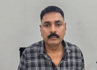 पदाराम उर्फ पदमाराम मीणा सहायक उप निरीक्षक पुलिस, पुलिस थाना सादडी जिला पाली को 15 हजार रुपये रिश्वत लेते रंगे हाथों किया गिरफ्तार,,