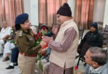 राजस्थान पुलिस ने बुजुर्गों के बीच मनाया नववर्ष; सुरक्षा और सम्मान का दिया संदेश,,पुष्पांजलि पहुँची पुलिस; एएसपी सुनीता मीना ने सिखाए साइबर सुरक्षा के गुर,,