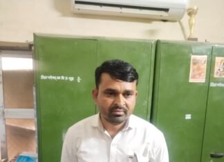 श्री गंगानगर में कनिष्ठ सहायक, जिला परिषद् चूरू को 5,000/ रूपये रिश्वत लेते रंगे हाथो गिरफ्तार,,